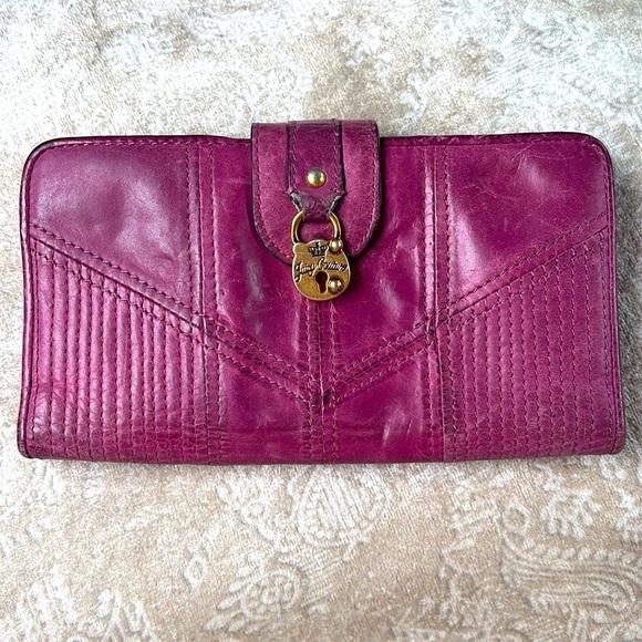 Vintage Juicy Couture Genuine Leather Magenta Bifold Snap Close Wallet w/ Locket - Picture 1 of 16